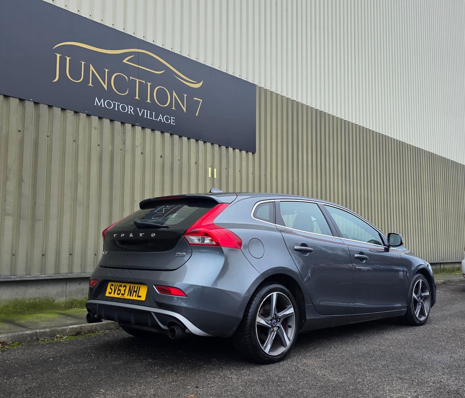 Used Volvo V40 2013 for sale - 77330834: Photo 11