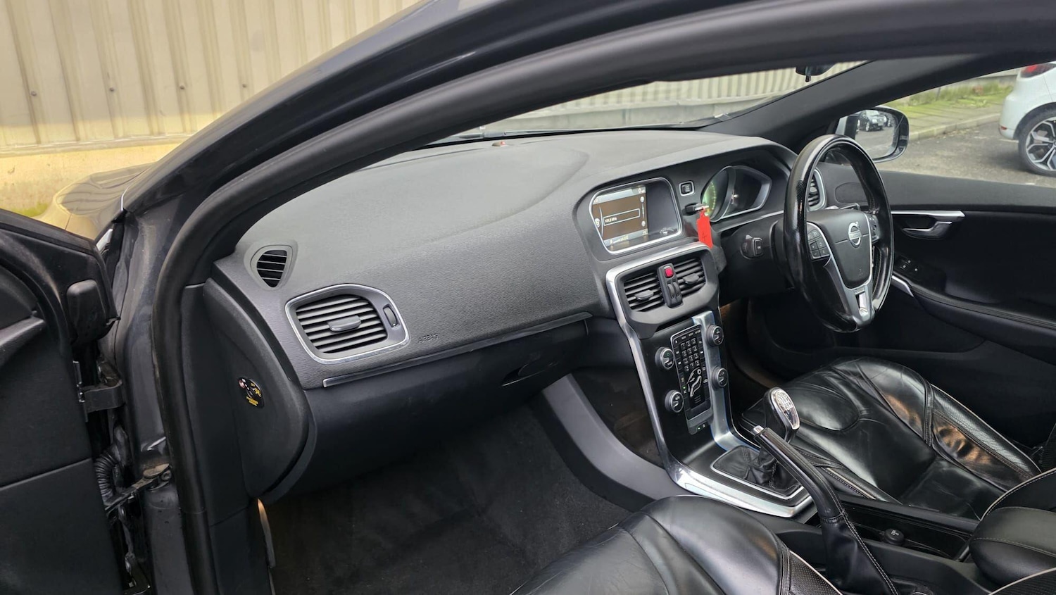 Used Volvo V40 2013 for sale - 77330834: Photo 24