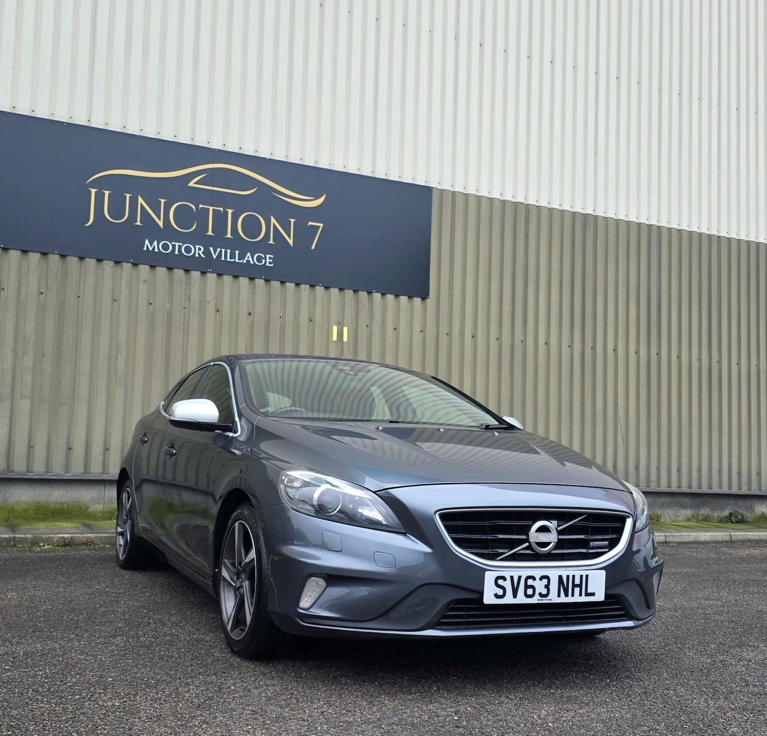 Used Volvo V40 2013 for sale - 77330834: Photo 3