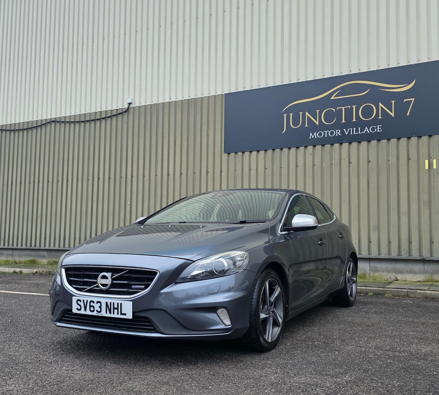 Used Volvo V40 2013 for sale - 77330834: Photo 5