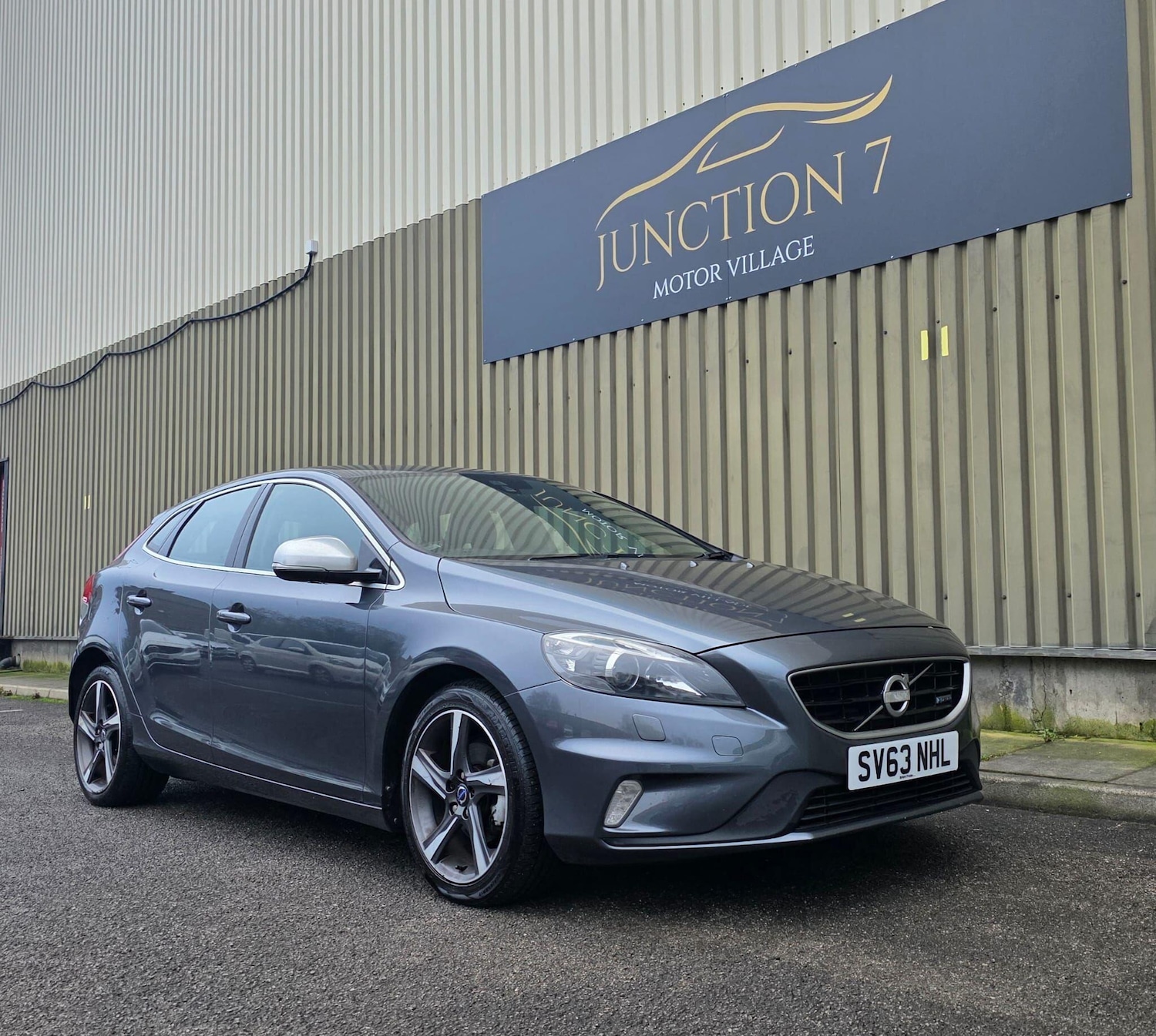 Used Volvo V40 2013 for sale - 77330834: Photo 9