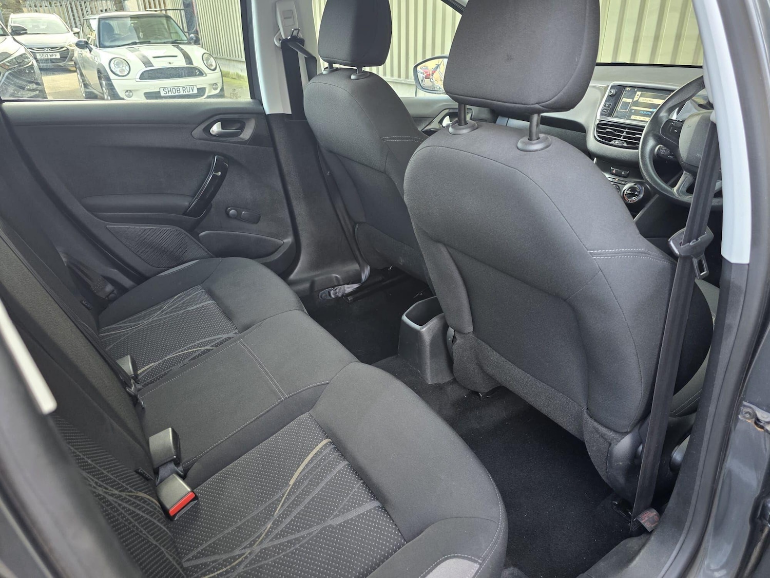 Used Peugeot 208 2014 for sale - 77939948: Photo 18