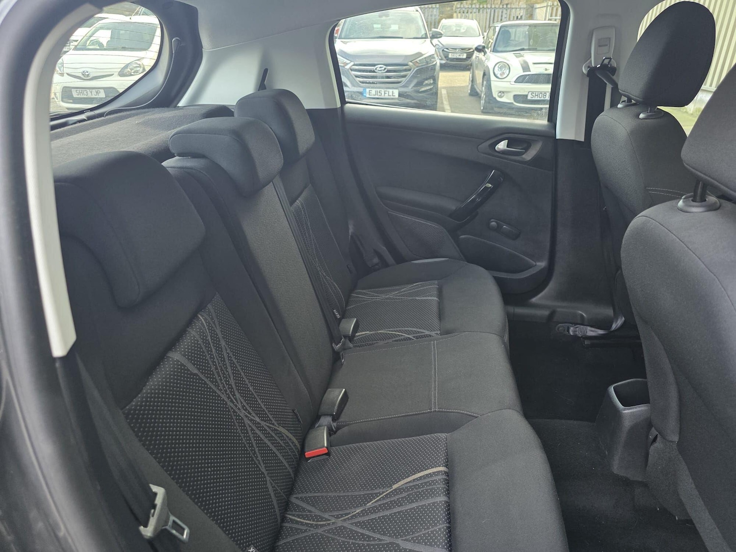 Used Peugeot 208 2014 for sale - 77939948: Photo 19