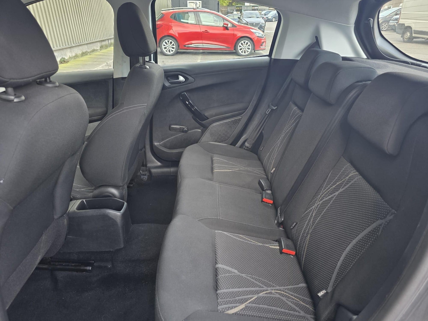 Used Peugeot 208 2014 for sale - 77939948: Photo 22