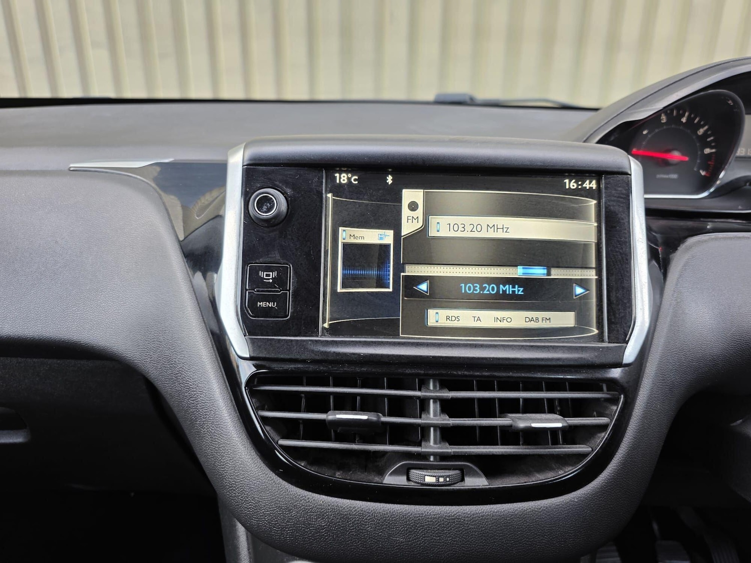 Used Peugeot 208 2014 for sale - 77939948: Photo 36