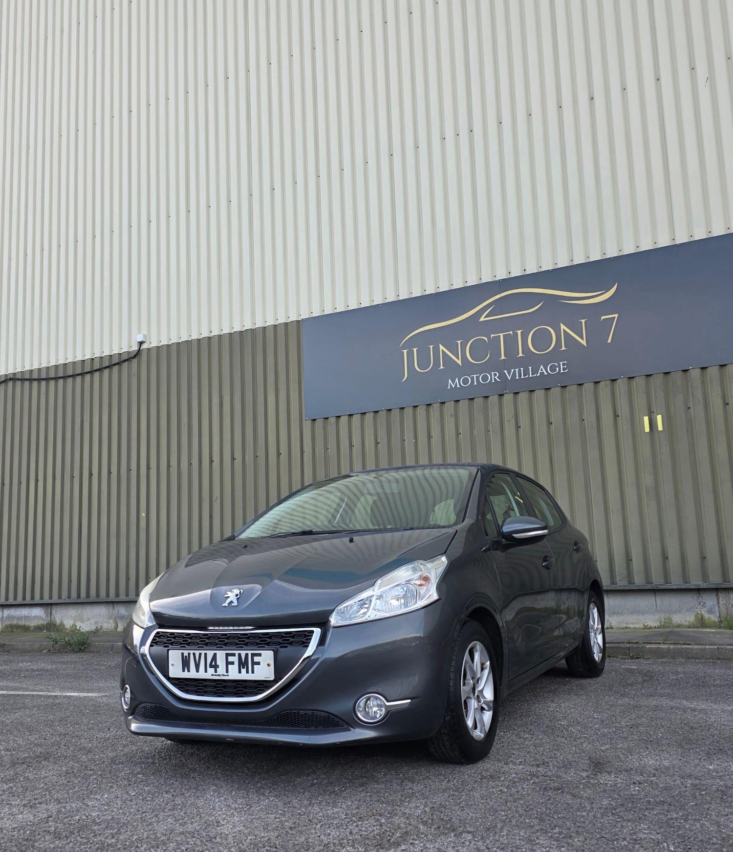 Used Peugeot 208 2014 for sale - 77939948: Photo 5