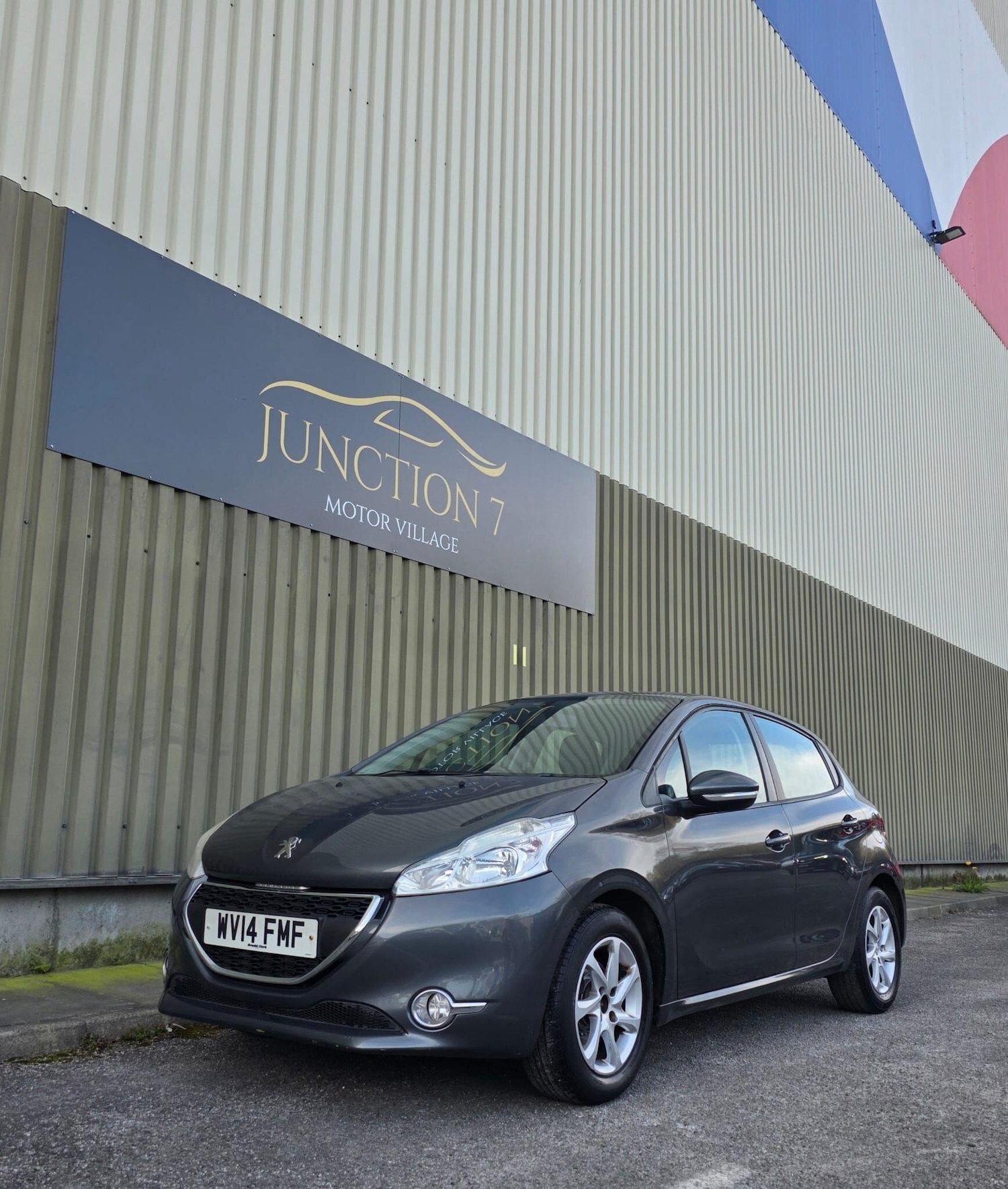 Used Peugeot 208 2014 for sale - 77939948: Photo 6