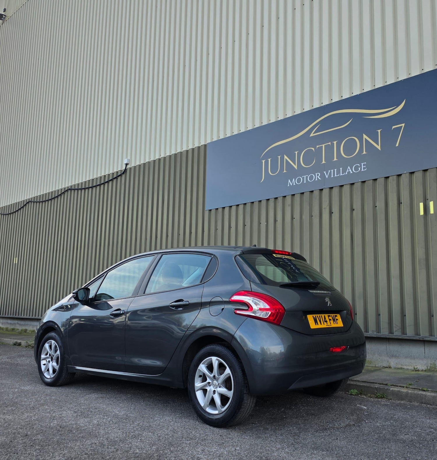 Used Peugeot 208 2014 for sale - 77939948: Photo 8