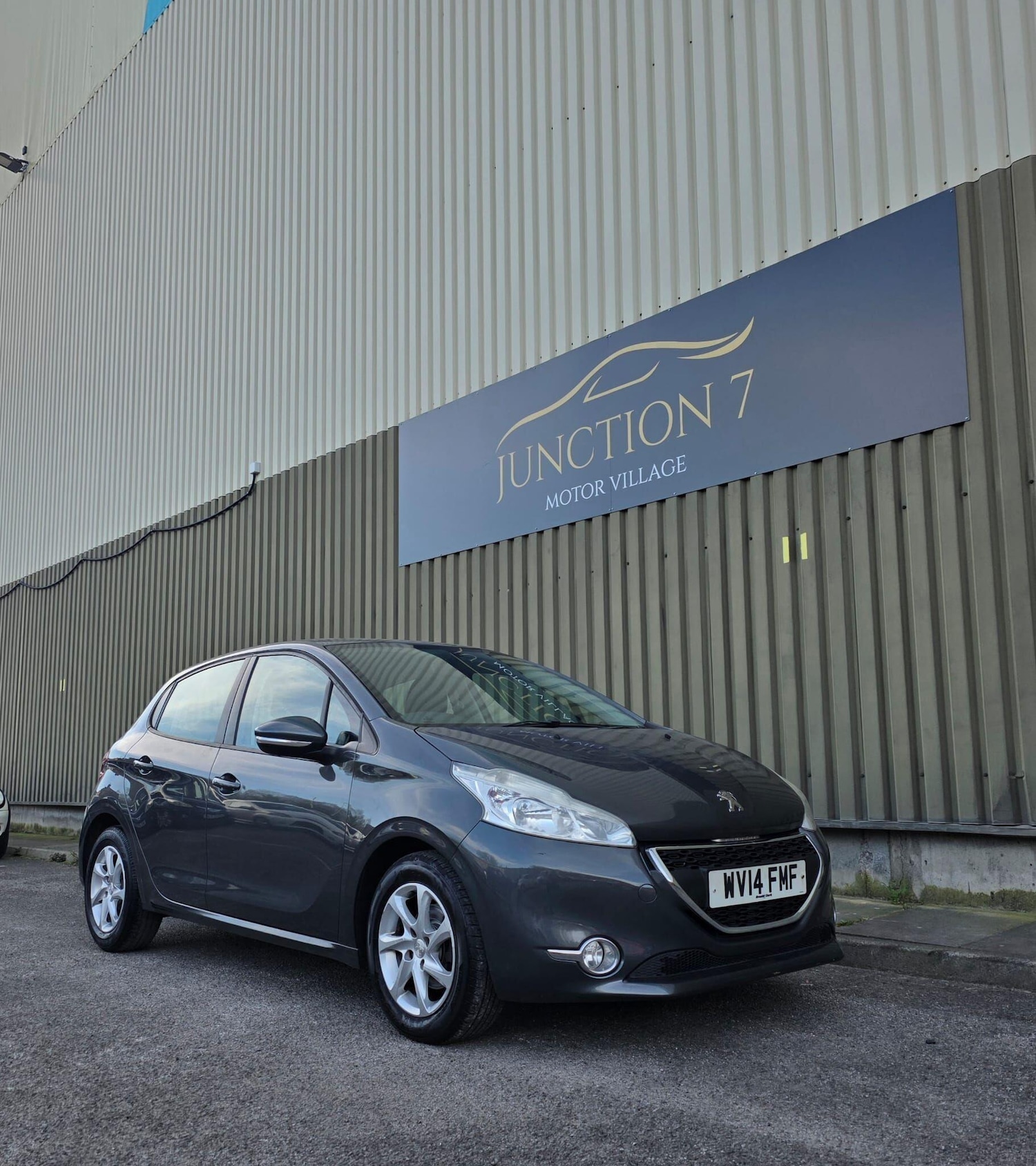 Used Peugeot 208 2014 for sale - 77939948: Photo 9