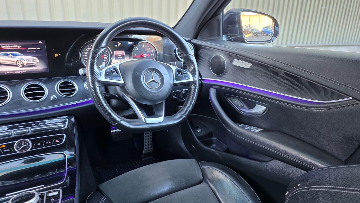 Used Mercedes-Benz E Class 2017 for sale - 76645558: Photo 39