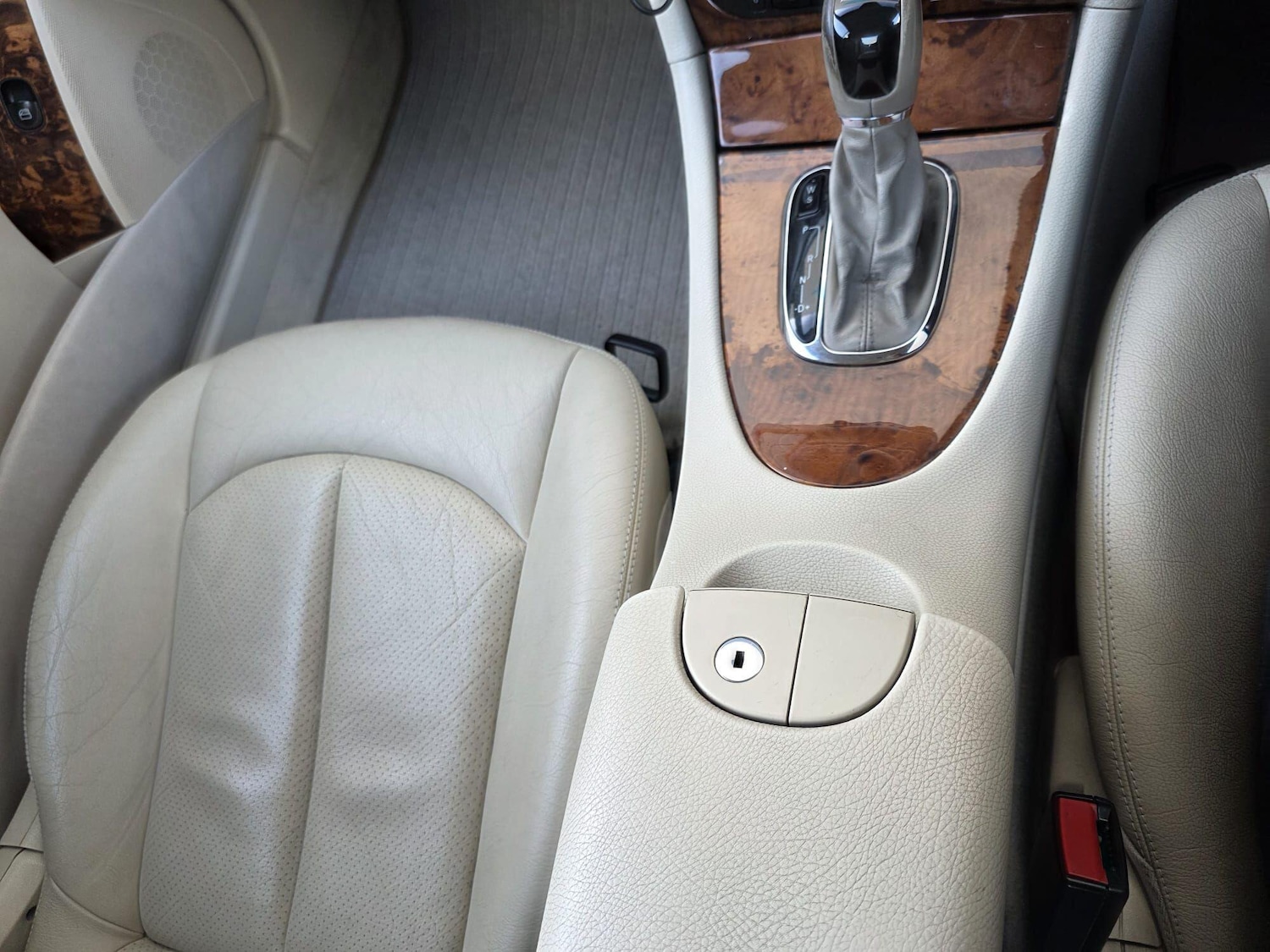 Used Mercedes-Benz CLK 2003 for sale - 77645828: Photo 27