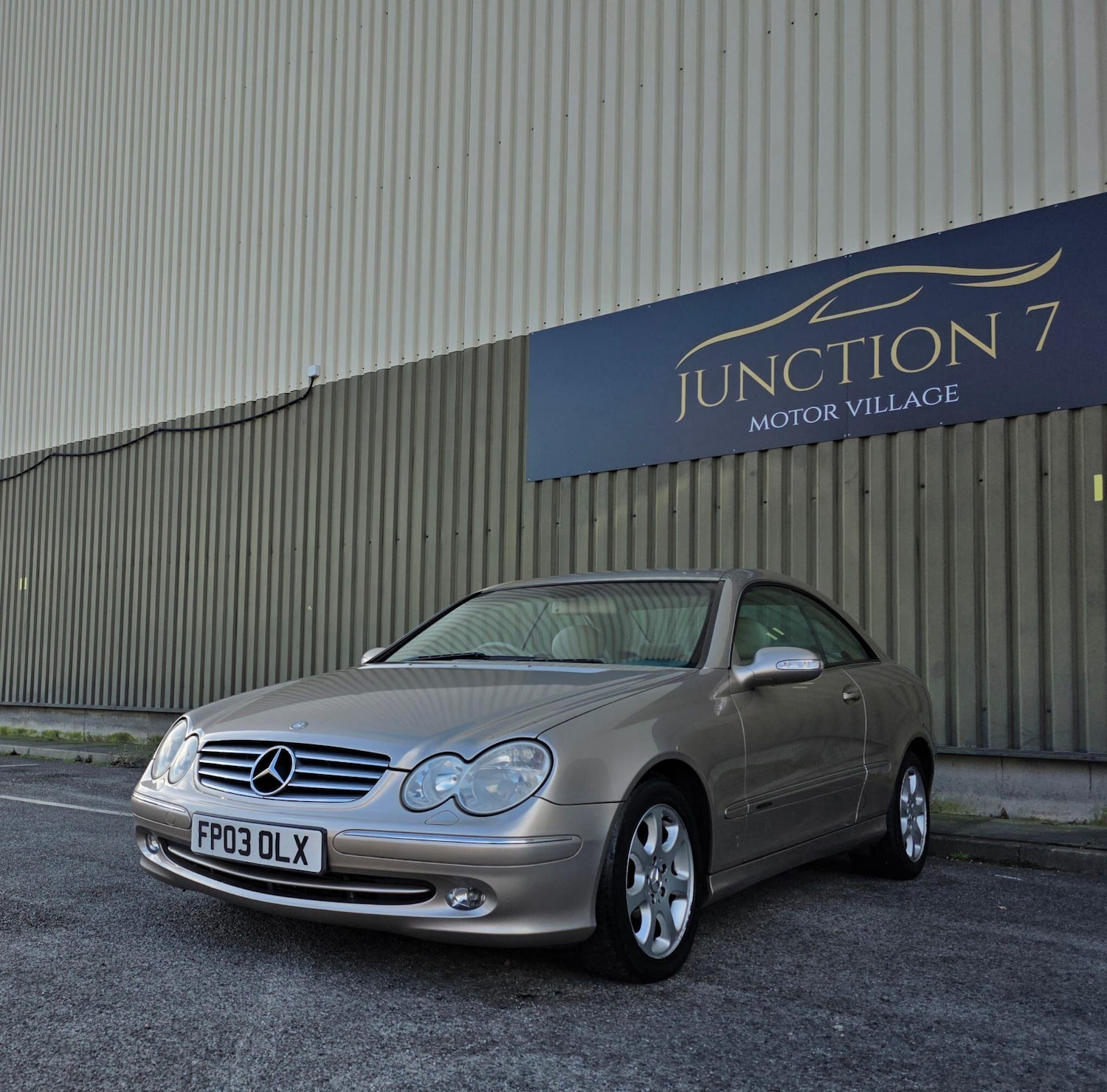 Used Mercedes-Benz CLK 2003 for sale - 77645828: Photo 5
