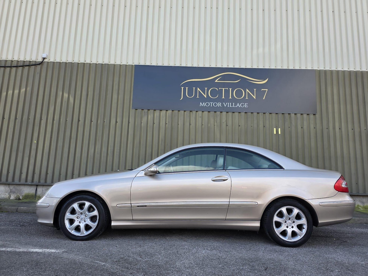 Used Mercedes-Benz CLK 2003 for sale - 77645828: Photo 7
