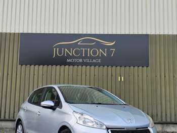 Used Peugeot 208 2013 for sale - 75387949: Photo