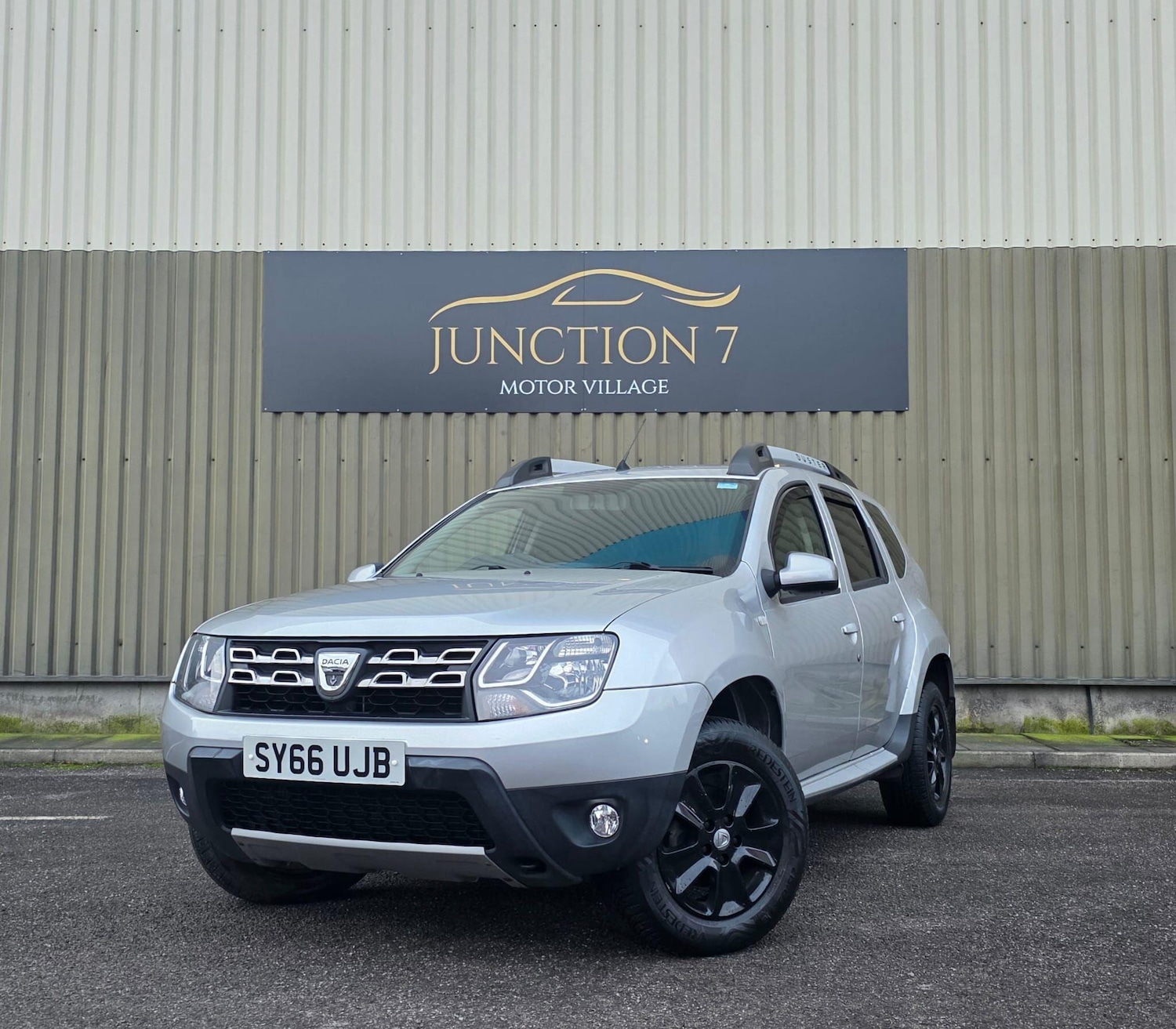Used Dacia Duster 2016 for sale - 77411243: Photo 1