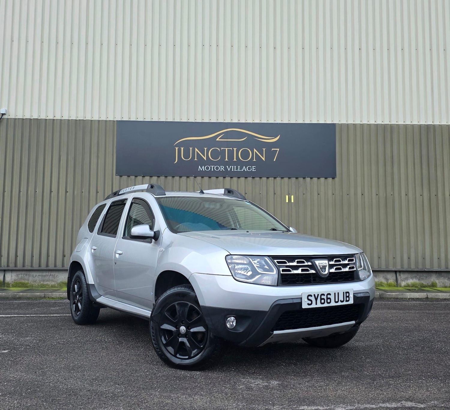 Used Dacia Duster 2016 for sale - 77411243: Photo 2