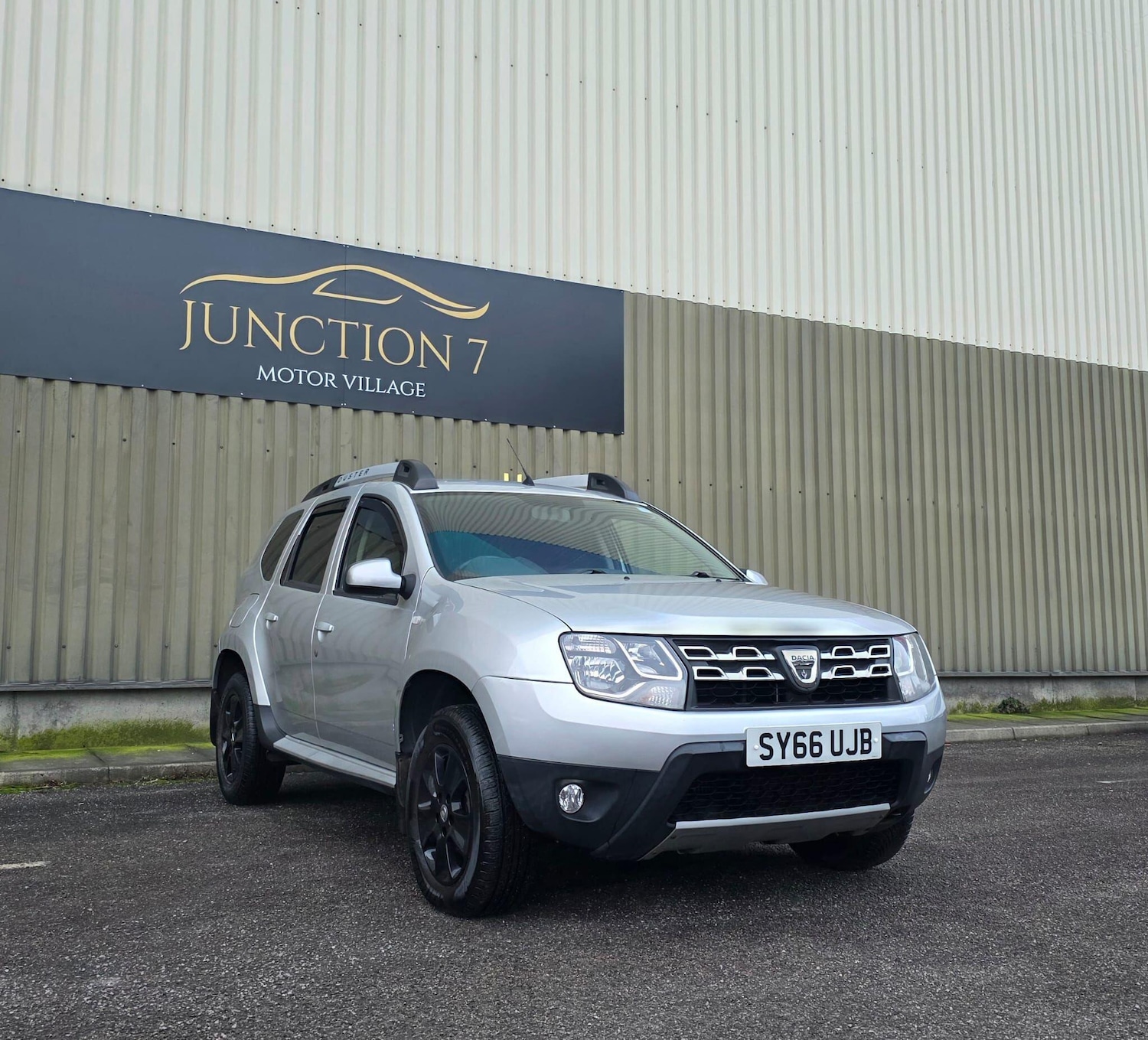 Used Dacia Duster 2016 for sale - 77411243: Photo 3