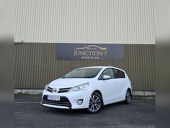 2013 (63) - 2.0 D-4D Icon Euro 5 5dr