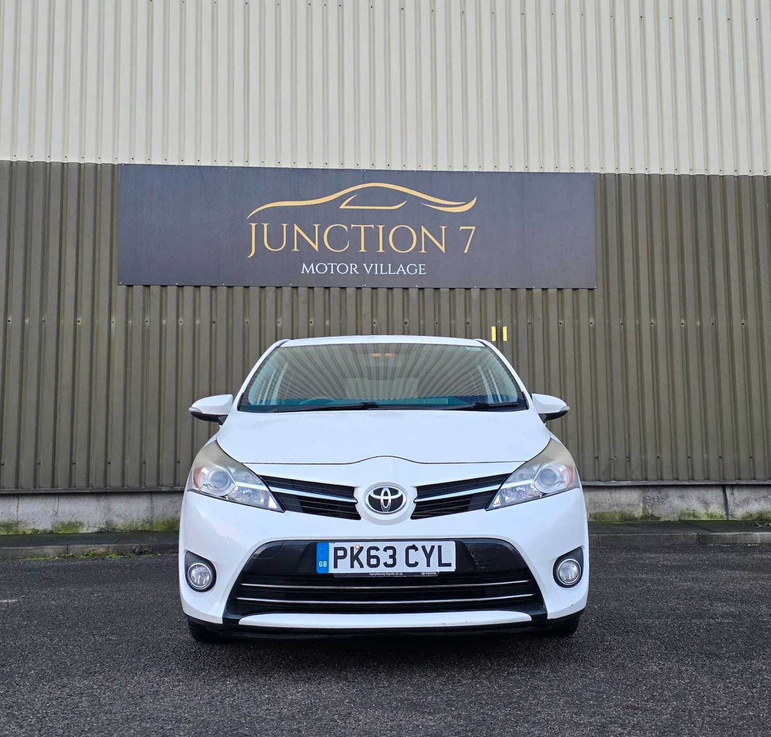 Used Toyota Verso 2013 for sale - 76975687: Photo 4