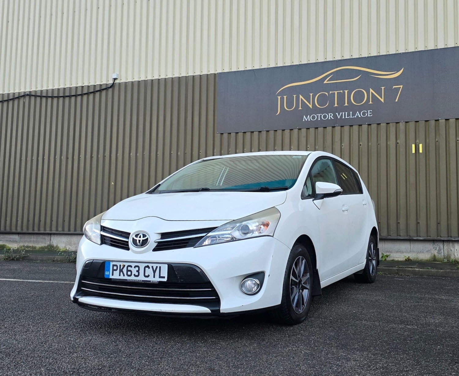 Used Toyota Verso 2013 for sale - 76975687: Photo 5