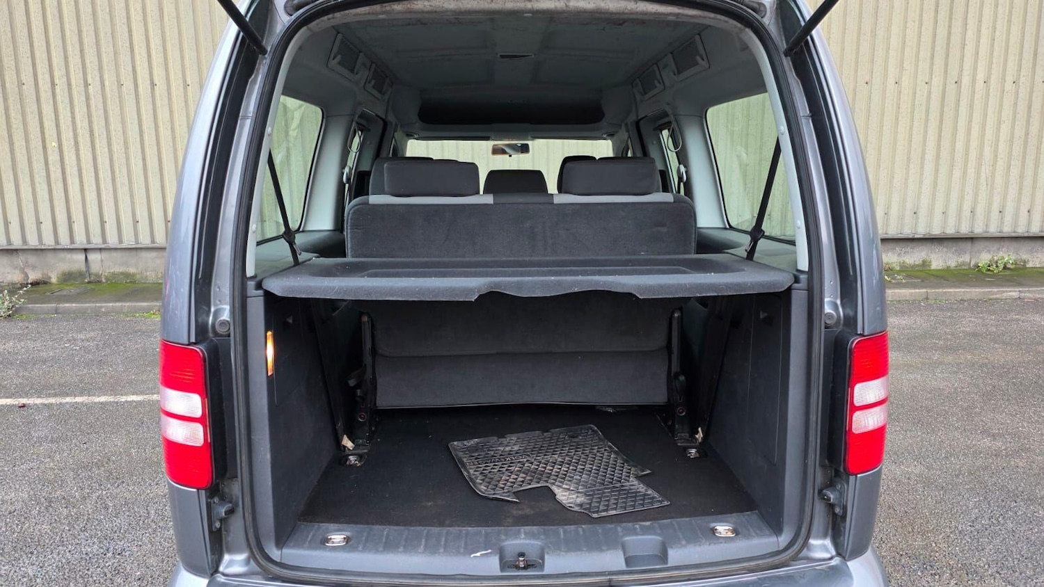 Used Volkswagen Caddy Maxi Life 2014 for sale - 76886513: Photo 15