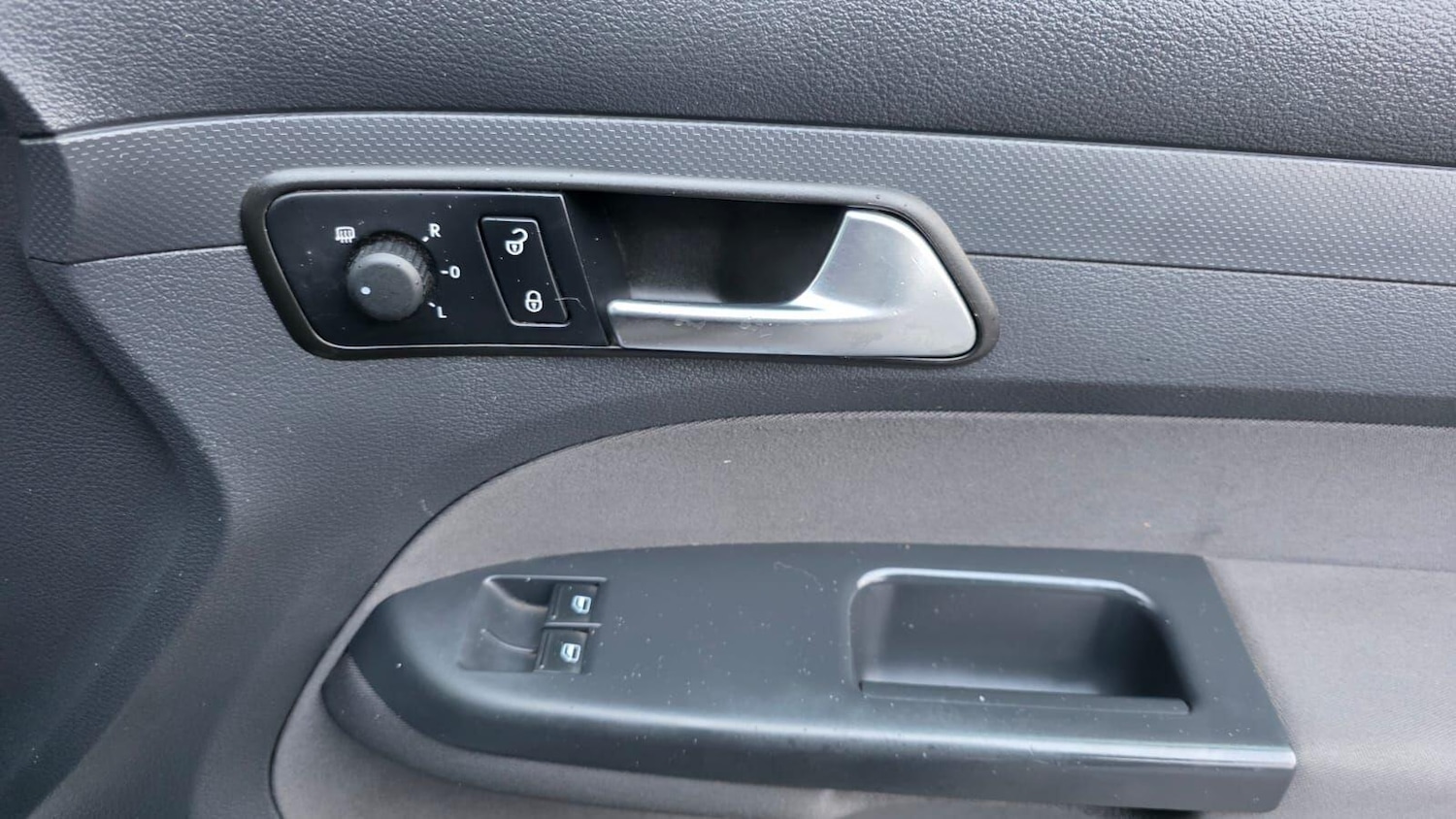 Used Volkswagen Caddy Maxi Life 2014 for sale - 76886513: Photo 27