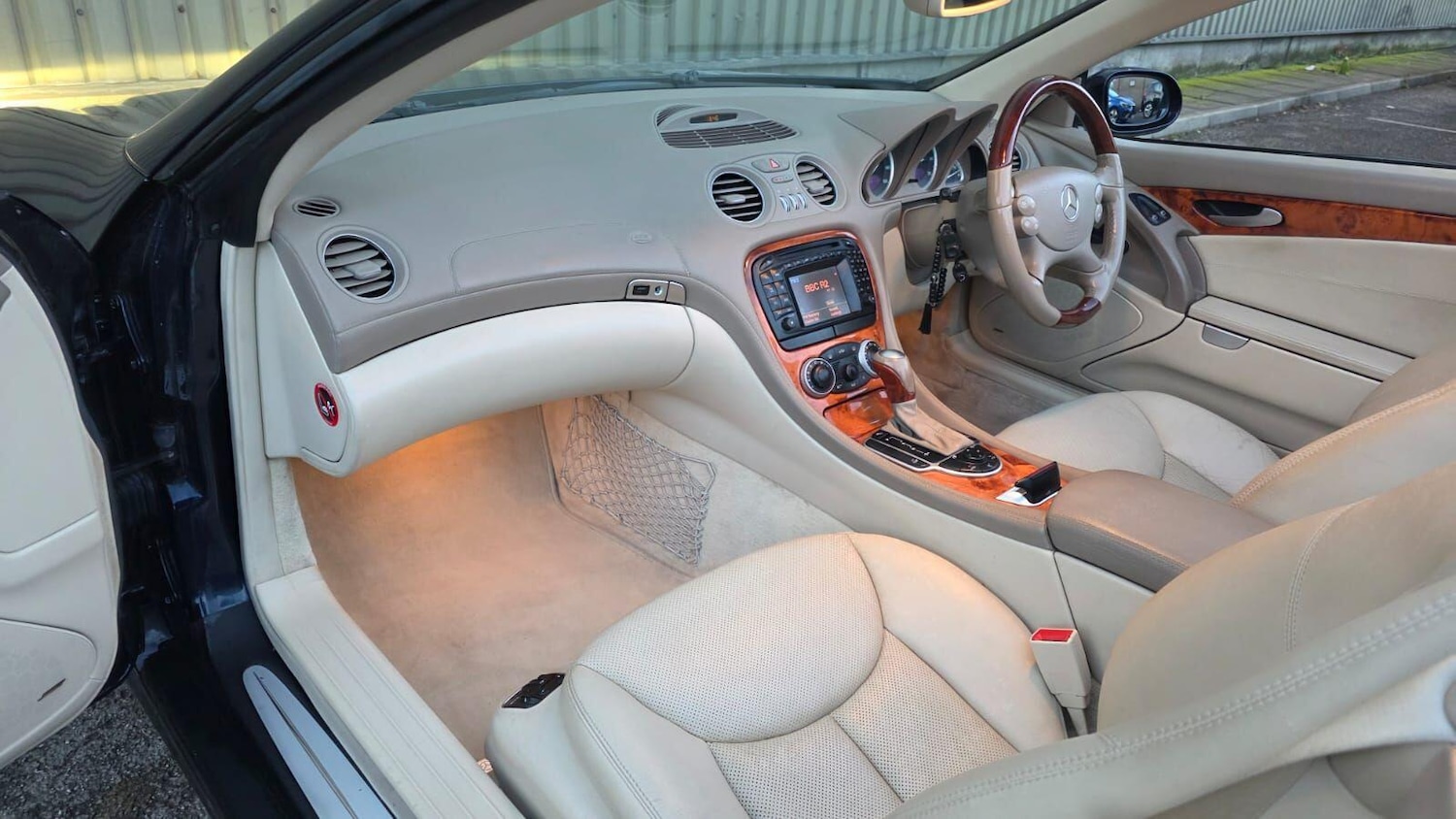 Used Mercedes-Benz SL for sale - 76786580: Photo 33