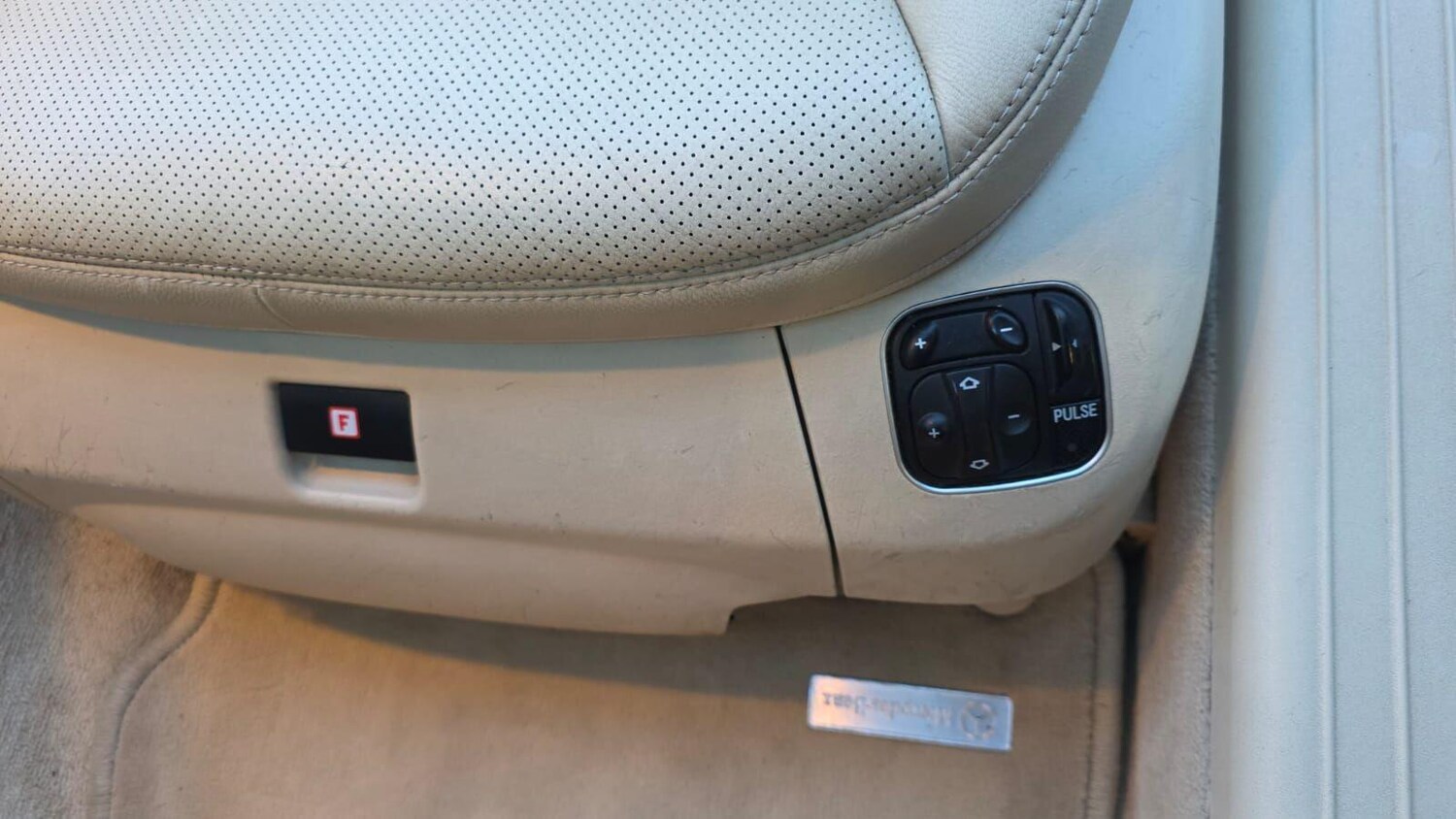 Used Mercedes-Benz SL for sale - 76786580: Photo 36