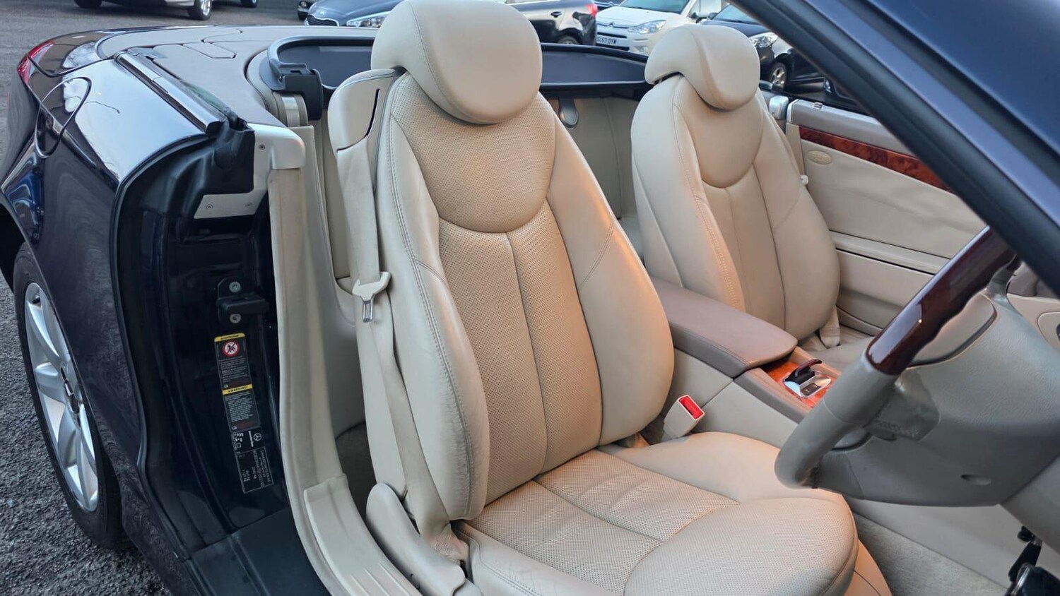 Used Mercedes-Benz SL for sale - 76786580: Photo 40