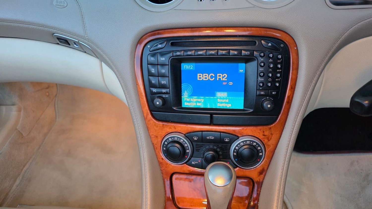 Used Mercedes-Benz SL for sale - 76786580: Photo 43