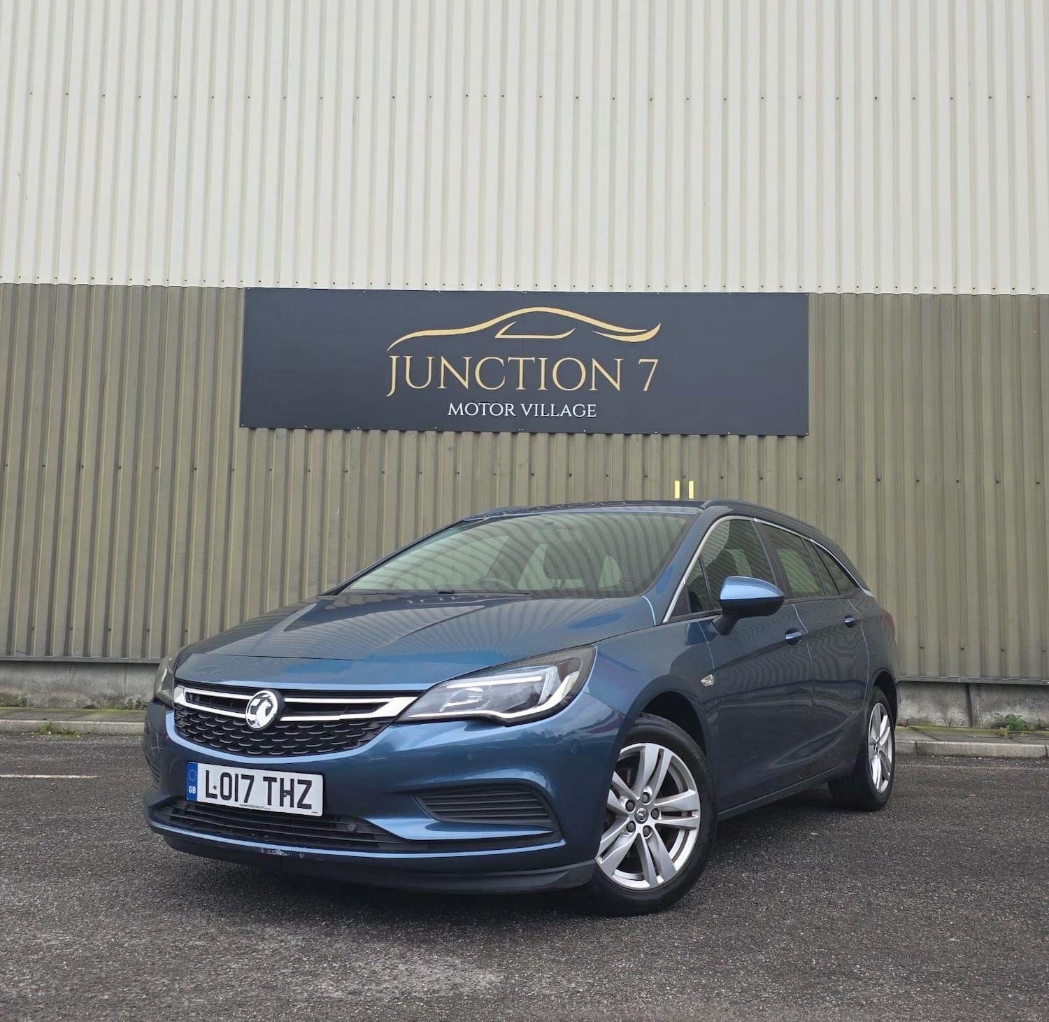 Used Vauxhall Astra 2017 for sale - 76484644: Photo 1