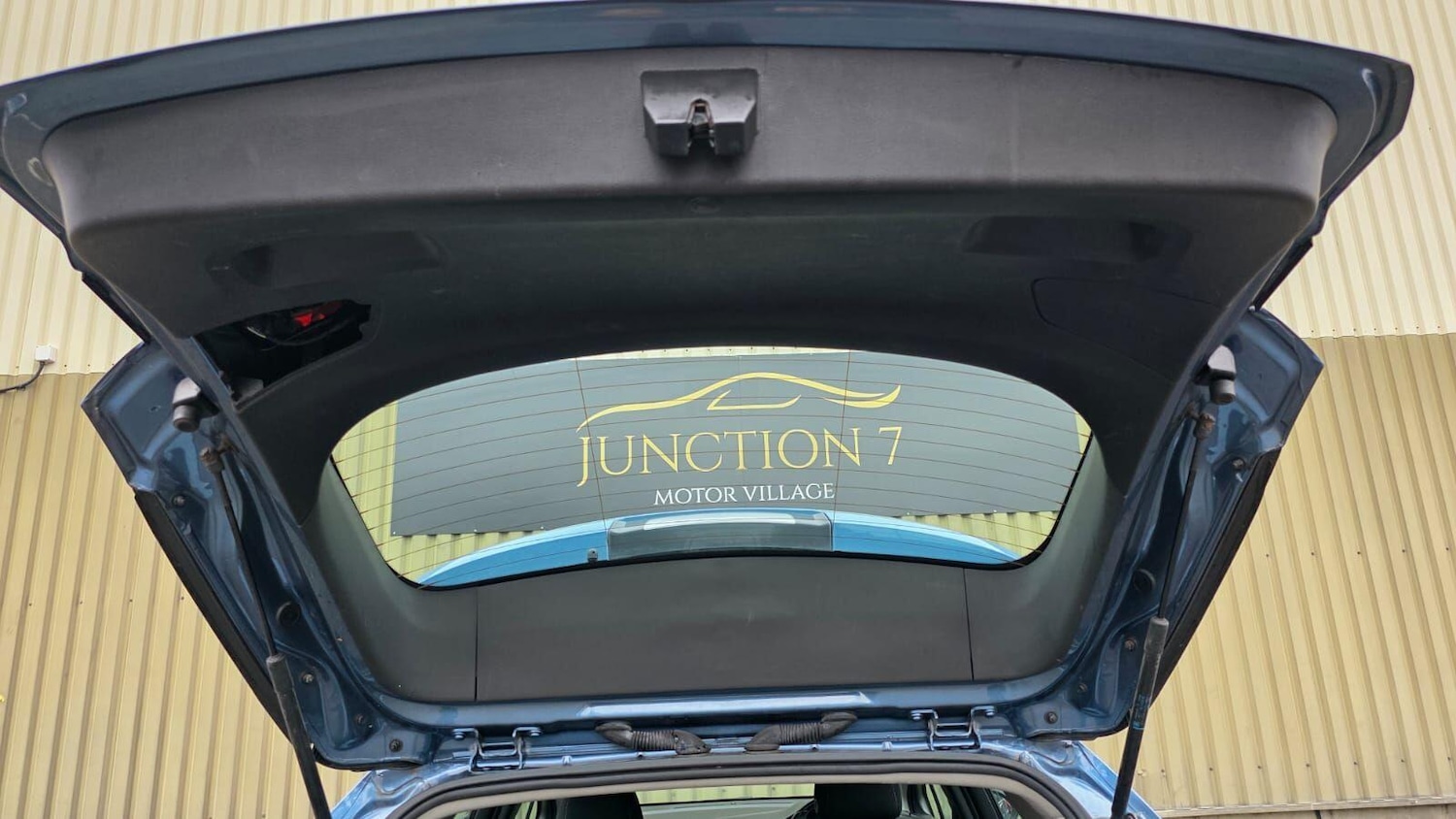 Used Vauxhall Astra 2017 for sale - 76484644: Photo 16