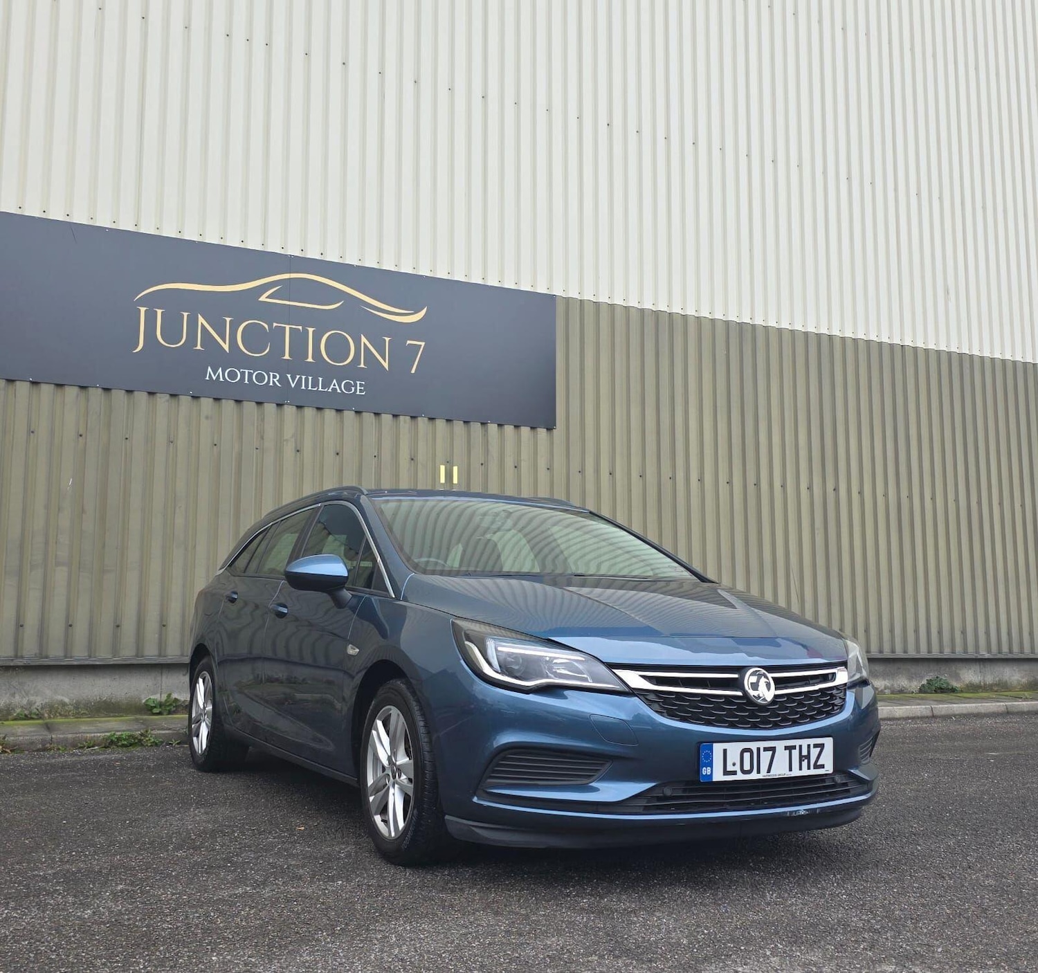 Used Vauxhall Astra 2017 for sale - 76484644: Photo 3