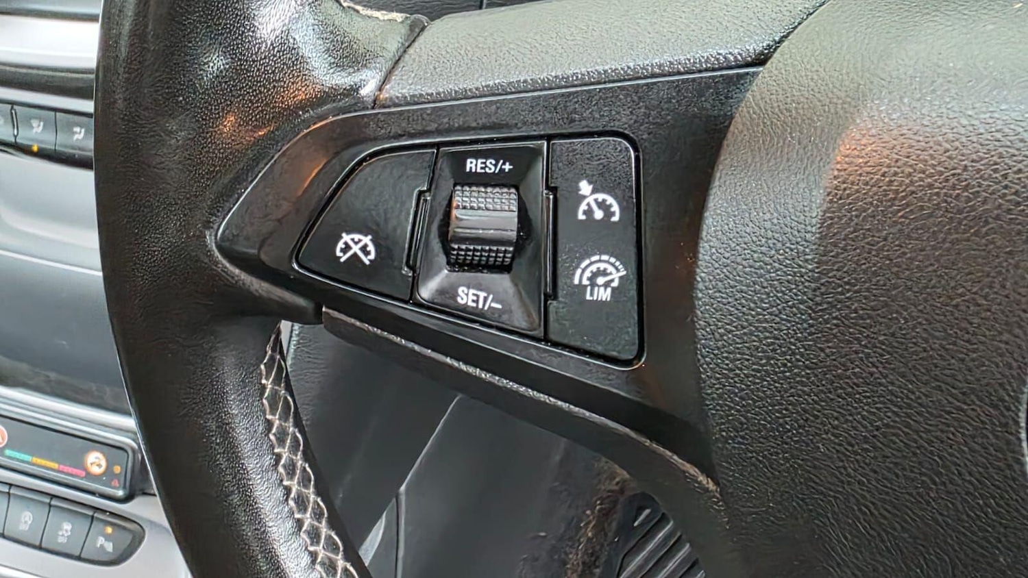 Used Vauxhall Astra 2017 for sale - 76484644: Photo 33