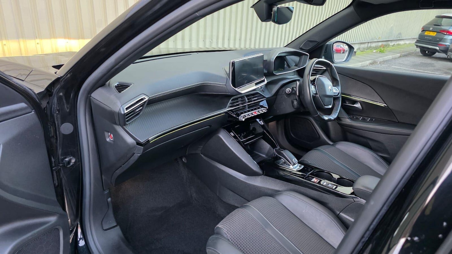 Used Peugeot 2008 2020 for sale - 76632826: Photo 25