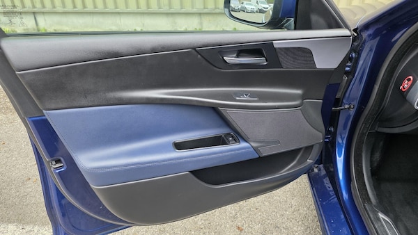 Used Jaguar XE 2016 for sale - 76214460: Photo 23