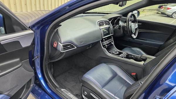 Used Jaguar XE 2016 for sale - 76214460: Photo 24