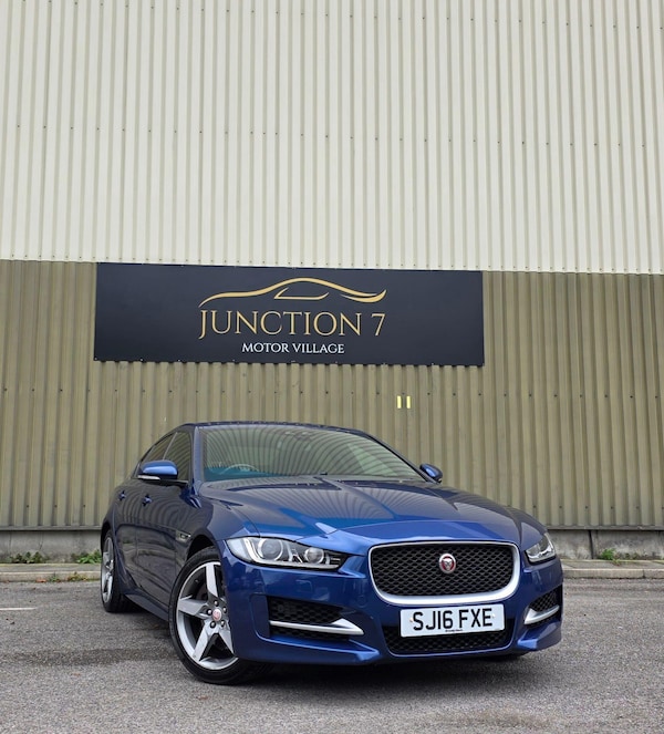 Used Jaguar XE 2016 for sale - 76214460: Photo 2