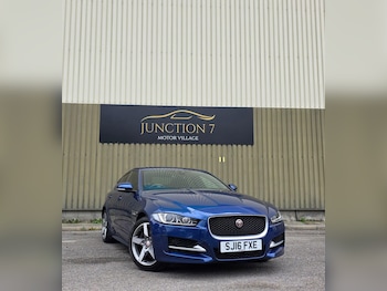 Used Jaguar XE 2016 for sale - 76214460: Photo 2