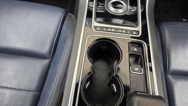 Used Jaguar XE 2016 for sale - 76214460: Photo 32