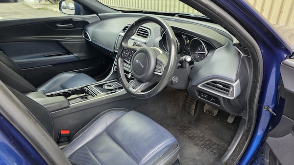 Used Jaguar XE 2016 for sale - 76214460: Photo 35