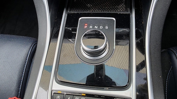 Used Jaguar XE 2016 for sale - 76214460: Photo 36