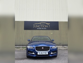 Used Jaguar XE 2016 for sale - 76214460: Photo 3