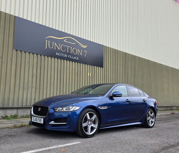 Used Jaguar XE 2016 for sale - 76214460: Photo 7
