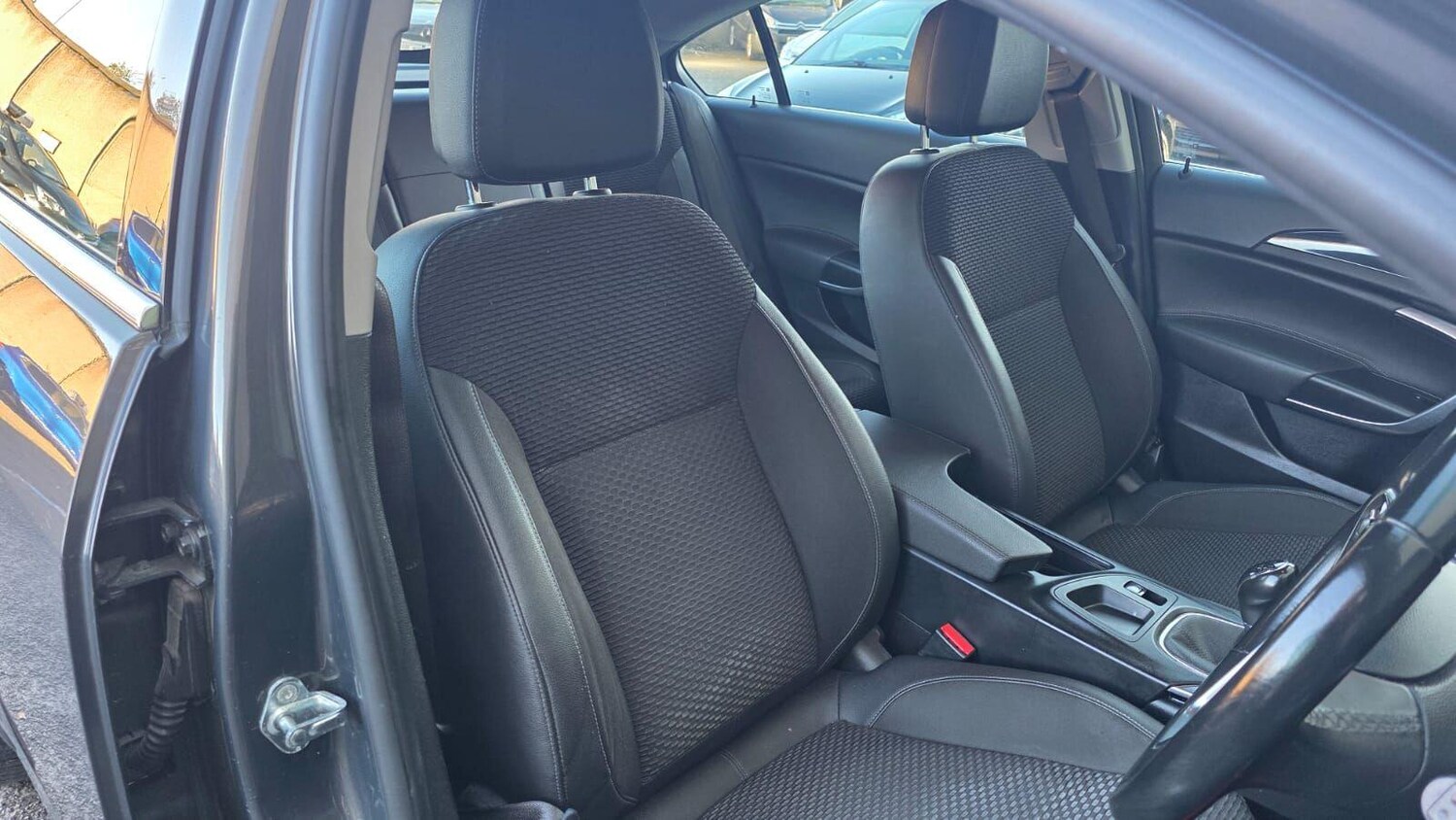 Used Vauxhall Insignia 2015 for sale - 76634009: Photo 28