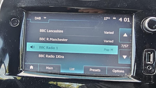 Used Renault Clio 2018 for sale - 75553073: Photo 29