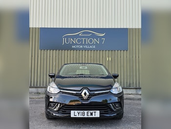 Used Renault Clio 2018 for sale - 75553073: Photo