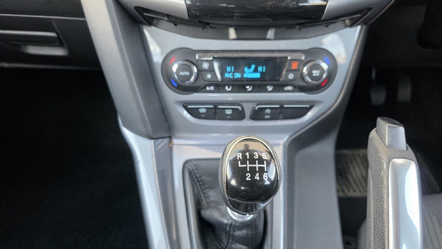 Used Ford Focus 2012 for sale - 77237886: Photo 31