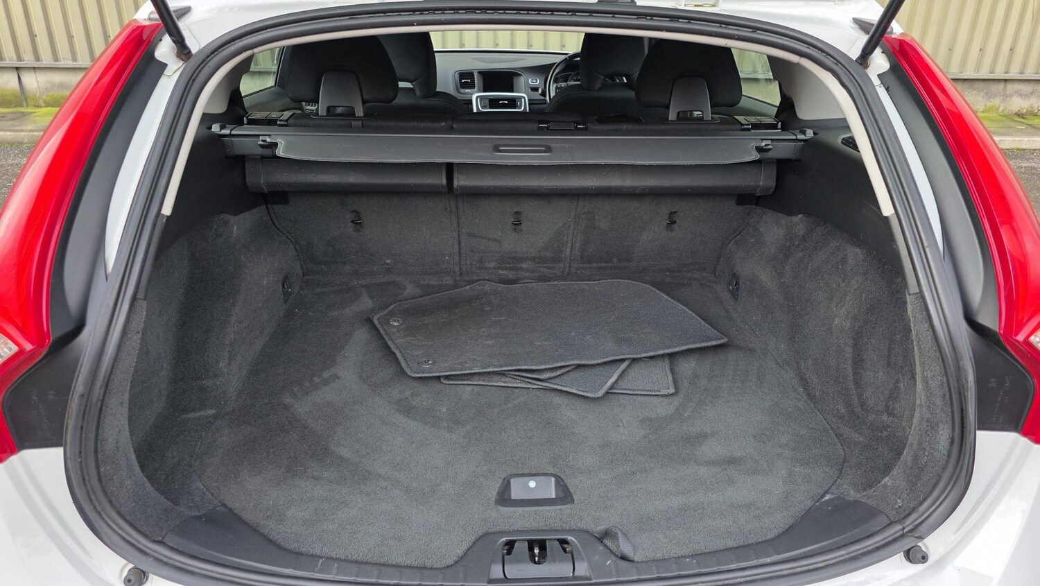 Used Volvo V60 for sale - 77484211: Photo 15