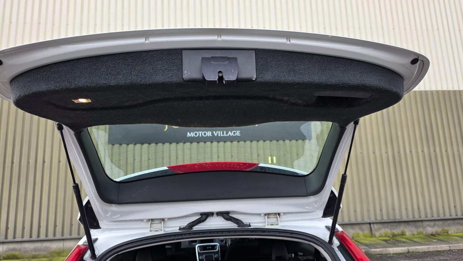 Used Volvo V60 for sale - 77484211: Photo 16